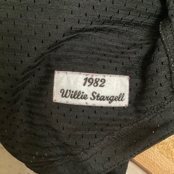 Mitchell & Ness Authentic Willie Stargell # 8 Pittsburg Pirates Jersey - Picture 6 of 9